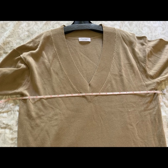 Soft V neck sweater - Picture 9 of 13
